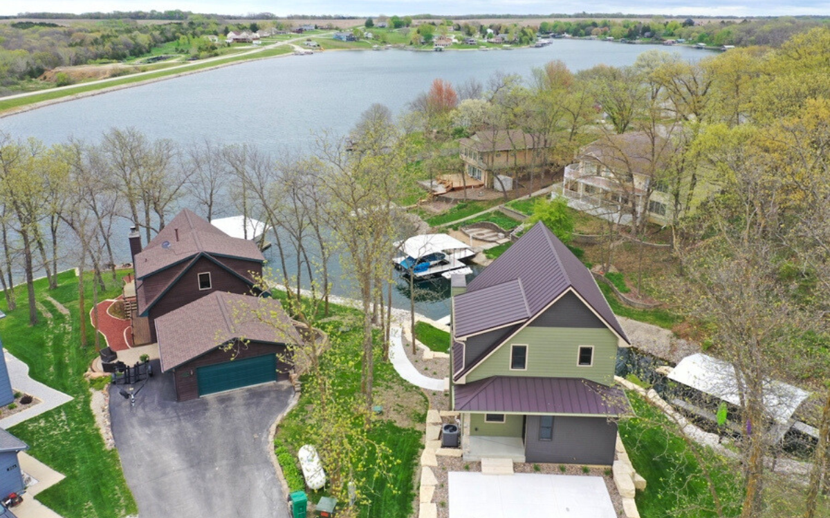 Don’t Wait for Summer: The Hidden Advantages of Buying Waterfront Homes in Winter at Sun Valley Lake